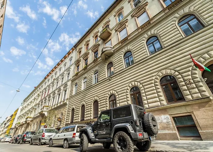 Bpr Stupendous Design * Budapesta